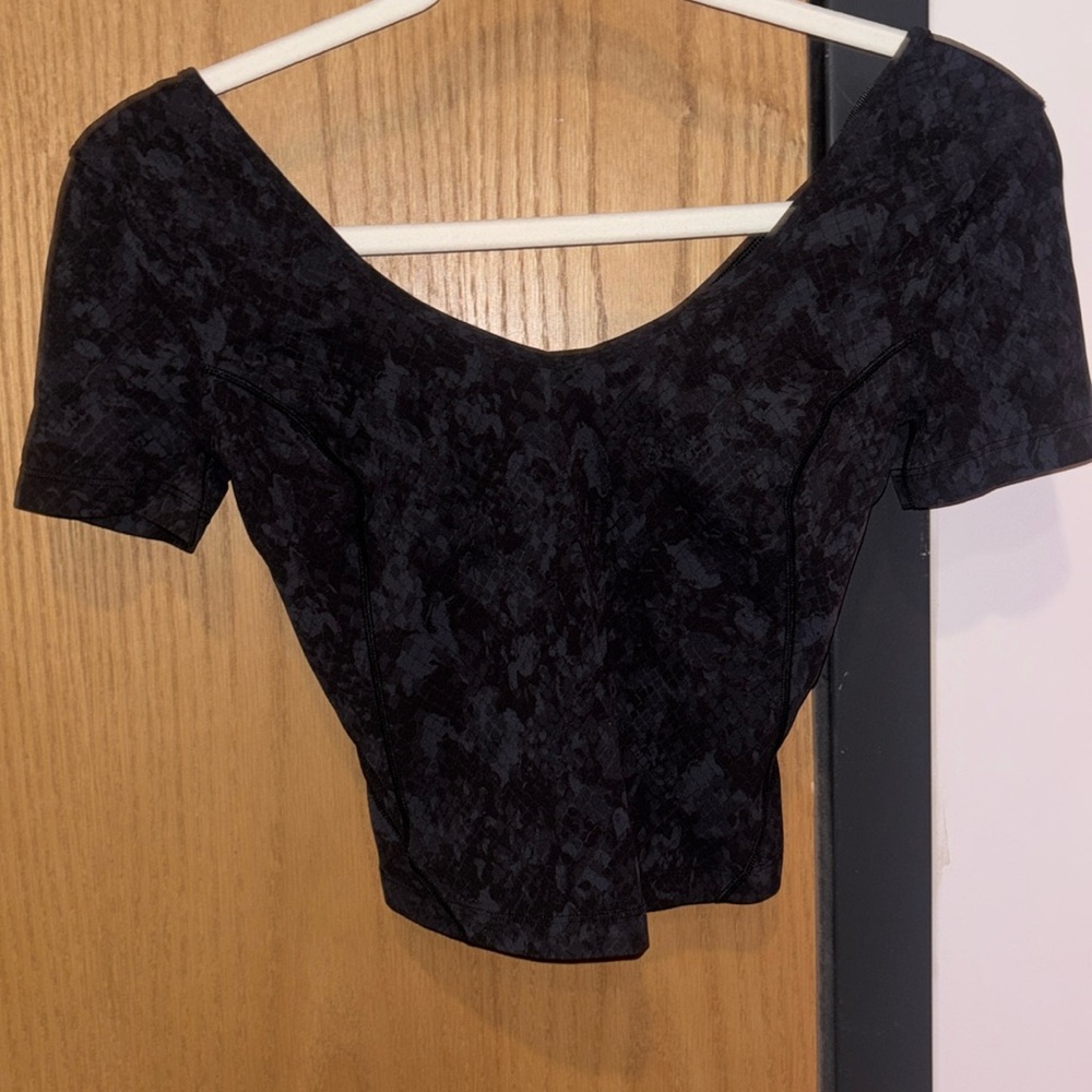 Lululemon Workout Short Sleeve